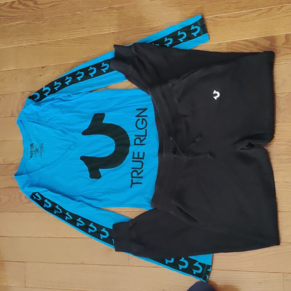 True Religion matching set - Picture 3 of 3